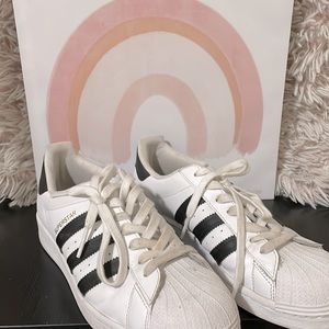 •𝙰𝙳𝙸𝙳𝙰𝚂 𝚂𝚄𝙿𝙴𝚁𝚂𝚃𝙰𝚁 𝚂𝙷𝙾𝙴𝚂